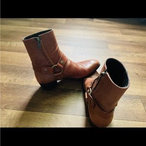 Yes Saint Laurent Wyatt Harness Boot Brown EU 41